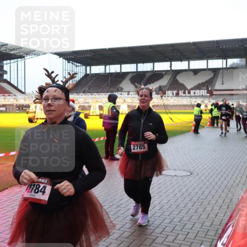 07.12.2025 - St. Pauli X-Mass-Run No. 15 Luisa Fischer http://msf.ph/oto/9388301 07.12.2025 11:51:32 Ziel 5, 2784, 2785, 196, 206, 995, 996, 1599, 1602, 2374, 2547, 2548, 2585, 2589, 2670, 2672, 3116, 3449, 3451, 3616, 3618, 3639, 3913, 3958, 3959, 4340, 4609 meine-sportfotos.de