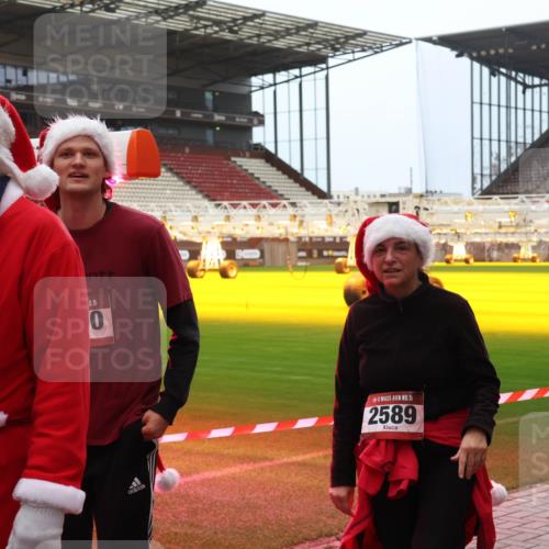 07.12.2025 - St. Pauli X-Mass-Run No. 15 Luisa Fischer http://msf.ph/oto/9388359 07.12.2025 11:52:18 Ziel 0, 15, 0, 15, 2589, 648, 650, 1916, 2025, 2027, 2121, 2374, 3445, 3449, 3451, 3583, 3648, 3650, 3659, 3790, 3794, 3795, 3853, 3865, 3875, 3959, 4340, 4602, 4610 meine-sportfotos.de