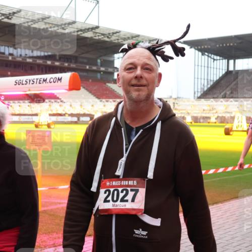 07.12.2025 - St. Pauli X-Mass-Run No. 15 Luisa Fischer http://msf.ph/oto/9388366 07.12.2025 11:52:20 Ziel 15, 2589, 15, 2027, 4340, 648, 650, 1916, 2025, 2027, 2121, 3445, 3449, 3451, 3583, 3648, 3650, 3659, 3790, 3794, 3795, 3853, 3865, 3875, 4602, 4610 meine-sportfotos.de