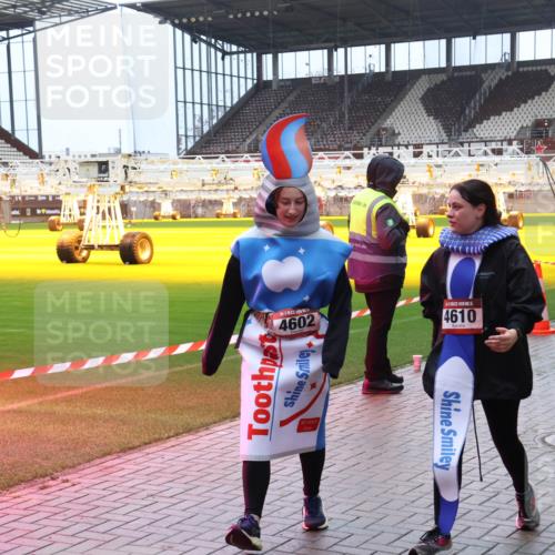 07.12.2025 - St. Pauli X-Mass-Run No. 15 Luisa Fischer http://msf.ph/oto/9388406 07.12.2025 11:52:33 Ziel 4602, 4610, 613, 620, 627, 644, 1916, 2121, 3276, 3280, 3445, 3583, 3648, 3650, 3659, 3790, 3794, 3795, 3853, 3865, 4602, 4610 meine-sportfotos.de