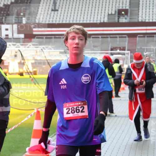 07.12.2025 - St. Pauli X-Mass-Run No. 15 Luisa Fischer http://msf.ph/oto/9388484 07.12.2025 11:53:18 Ziel 15, 2862, 982, 1592, 104, 613, 618, 620, 982, 1238, 1239, 1289, 1290, 1467, 1592, 1803, 2685, 2735, 2862, 2966, 3006, 3355, 3356, 3749, 3750, 3886, 4612 meine-sportfotos.de