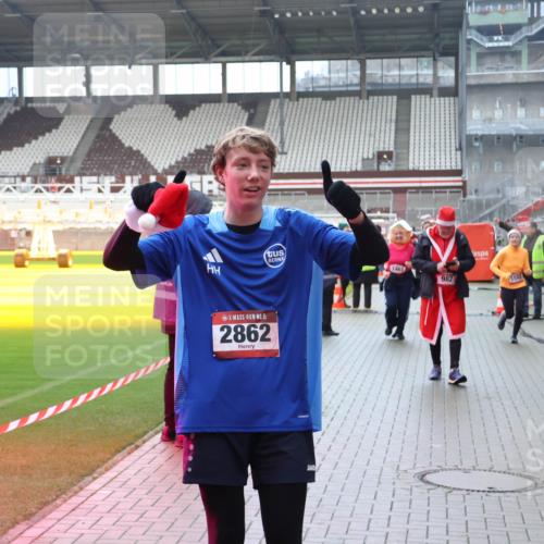 07.12.2025 - St. Pauli X-Mass-Run No. 15 Luisa Fischer http://msf.ph/oto/9388496 07.12.2025 11:53:20 Ziel 15, 2862, 1467, 982, 1502, 104, 524, 613, 618, 982, 1238, 1239, 1289, 1290, 1467, 1592, 1803, 2685, 2735, 2862, 2966, 3006, 3355, 3356, 3749, 3750, 3886, 4612 meine-sportfotos.de
