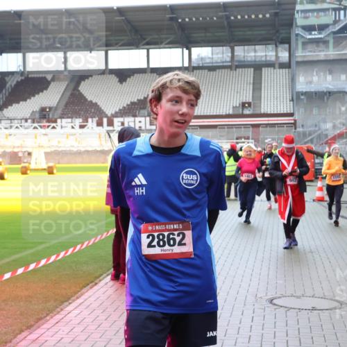 07.12.2025 - St. Pauli X-Mass-Run No. 15 Luisa Fischer http://msf.ph/oto/9388498 07.12.2025 11:53:21 Ziel 1467, 1502, 982, 15, 2862, 288, 104, 524, 618, 982, 1238, 1239, 1289, 1290, 1467, 1592, 1803, 2685, 2735, 2862, 2966, 3006, 3355, 3356, 3749, 3750, 3886, 4612 meine-sportfotos.de