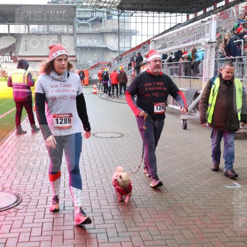 07.12.2025 - St. Pauli X-Mass-Run No. 15 Luisa Fischer http://msf.ph/oto/9388564 07.12.2025 11:54:02 Ziel 1290, 1289, 292, 283, 287, 524, 1238, 1239, 1289, 1290, 2685, 2735, 3249, 3355, 3356, 3507, 3510, 4248 meine-sportfotos.de