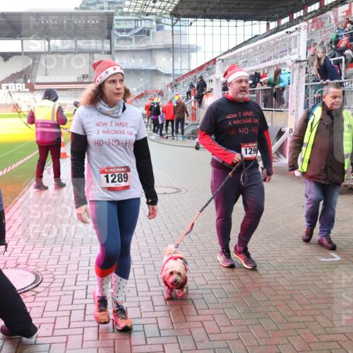 07.12.2025 - St. Pauli X-Mass-Run No. 15 Luisa Fischer http://msf.ph/oto/9388565 07.12.2025 11:54:02 Ziel 1290, 292, 1289, 283, 287, 524, 1238, 1239, 1289, 1290, 2685, 2735, 3249, 3355, 3356, 3507, 3510, 4248 meine-sportfotos.de