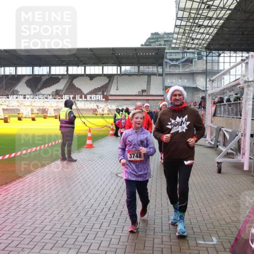 07.12.2025 - St. Pauli X-Mass-Run No. 15 Luisa Fischer http://msf.ph/oto/9388578 07.12.2025 11:54:44 Ziel 3748, 283, 287, 1331, 1784, 2229, 2625, 2626, 2629, 2759, 2775, 2778, 2782, 2783, 2963, 2970, 3031, 3247, 3249, 3418, 3446, 3507, 3510, 3989 meine-sportfotos.de