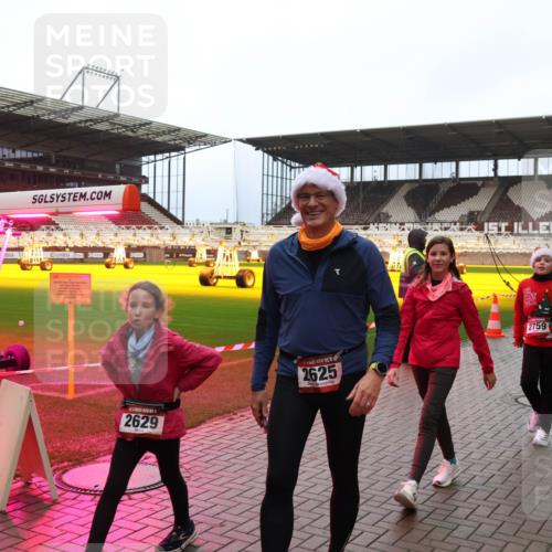 07.12.2025 - St. Pauli X-Mass-Run No. 15 Luisa Fischer http://msf.ph/oto/9388593 07.12.2025 11:54:52 Ziel 2629, 2625, 2759, 3446, 333, 1331, 1784, 2229, 2625, 2626, 2629, 2759, 2775, 2778, 2782, 2783, 2963, 2970, 3031, 3247, 3418, 3446, 3989 meine-sportfotos.de