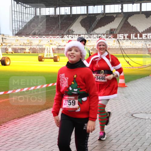 07.12.2025 - St. Pauli X-Mass-Run No. 15 Luisa Fischer http://msf.ph/oto/9388602 07.12.2025 11:54:54 Ziel 2759, 0, 3446, 333, 1331, 1784, 2229, 2625, 2626, 2629, 2759, 2775, 2778, 2782, 2783, 2963, 2970, 3031, 3247, 3418, 3446, 3989 meine-sportfotos.de