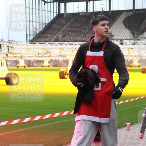 07.12.2025 - St. Pauli X-Mass-Run No. 15 Luisa Fischer http://msf.ph/oto/9388623 07.12.2025 11:55:15 Ziel 29, 333, 1331, 1657, 1784, 2775, 2778, 2782, 2783, 3446 meine-sportfotos.de