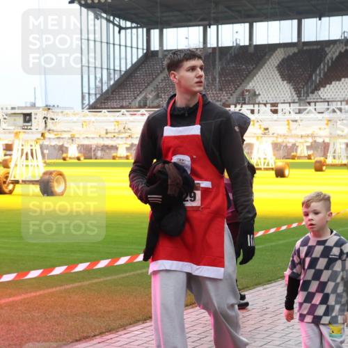 07.12.2025 - St. Pauli X-Mass-Run No. 15 Luisa Fischer http://msf.ph/oto/9388625 07.12.2025 11:55:15 Ziel 29, 324, 333, 1331, 1657, 1784, 2775, 2778, 2782, 2783, 3446 meine-sportfotos.de
