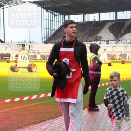 07.12.2025 - St. Pauli X-Mass-Run No. 15 Luisa Fischer http://msf.ph/oto/9388626 07.12.2025 11:55:16 Ziel 29, 3247, 333, 1331, 1657, 1784, 2775, 2778, 2782, 2783, 3446 meine-sportfotos.de