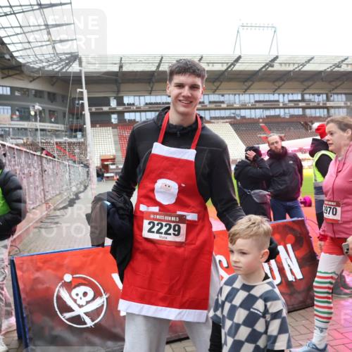 07.12.2025 - St. Pauli X-Mass-Run No. 15 Luisa Fischer http://msf.ph/oto/9388636 07.12.2025 11:55:23 Ziel 15, 2229, 2970, 333, 1331, 1657, 1784, 2671, 2775, 2778, 2782, 2783, 3991 meine-sportfotos.de