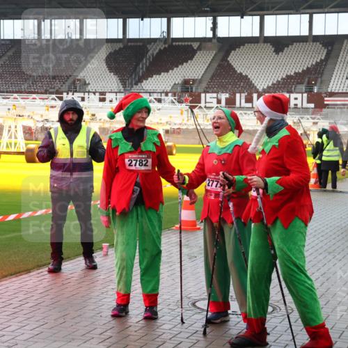 07.12.2025 - St. Pauli X-Mass-Run No. 15 Luisa Fischer http://msf.ph/oto/9388638 07.12.2025 11:55:30 Ziel 5, 2782, 277, 3418, 657, 333, 1331, 1448, 1657, 1720, 1784, 2671, 3991 meine-sportfotos.de