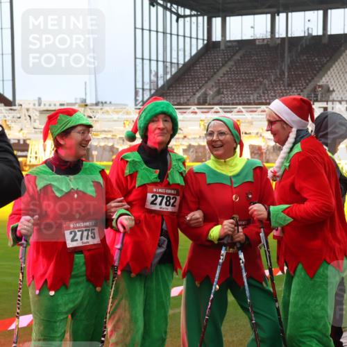 07.12.2025 - St. Pauli X-Mass-Run No. 15 Luisa Fischer http://msf.ph/oto/9388643 07.12.2025 11:55:35 Ziel 5, 2775, 5, 2782, 1448, 1657, 1720, 1835, 2671, 3611, 3991 meine-sportfotos.de