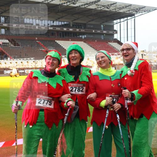 07.12.2025 - St. Pauli X-Mass-Run No. 15 Luisa Fischer http://msf.ph/oto/9388651 07.12.2025 11:55:42 Ziel 15, 2775, 15, 2782, 5, 1131, 1132, 1448, 1535, 1657, 1720, 1835, 2671, 3611, 3991 meine-sportfotos.de