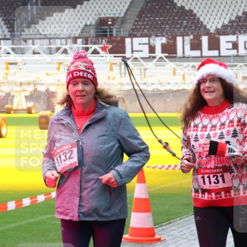 07.12.2025 - St. Pauli X-Mass-Run No. 15 Luisa Fischer http://msf.ph/oto/9388680 07.12.2025 11:56:17 Ziel 1132, 15, 1131, 294, 299, 1030, 1042, 1131, 1132, 1535, 1835, 2077, 2094, 2455, 3499, 3502, 3611, 3802, 4013, 4785 meine-sportfotos.de