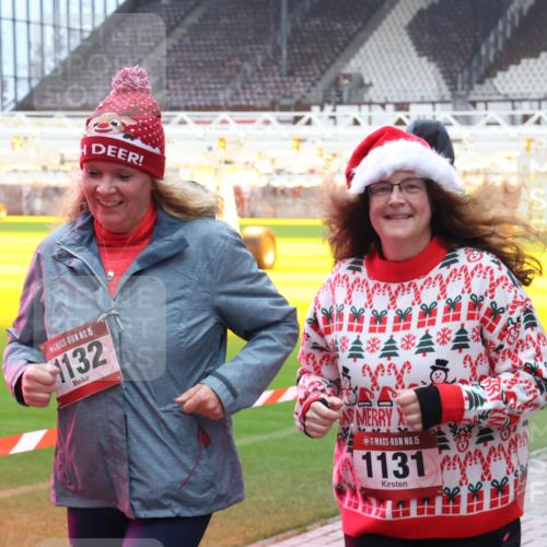 07.12.2025 - St. Pauli X-Mass-Run No. 15 Luisa Fischer http://msf.ph/oto/9388686 07.12.2025 11:56:18 Ziel 15, 132, 15, 11314, 15, 294, 299, 1030, 1042, 1131, 1132, 1144, 1535, 1835, 2077, 2094, 2455, 3499, 3502, 3611, 3802, 4013, 4785 meine-sportfotos.de