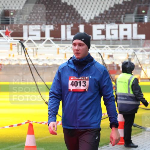 07.12.2025 - St. Pauli X-Mass-Run No. 15 Luisa Fischer http://msf.ph/oto/9388689 07.12.2025 11:56:21 Ziel 15, 4013, 294, 299, 1030, 1042, 1131, 1132, 1144, 1535, 1835, 2077, 2094, 2455, 3499, 3502, 3611, 3802, 4013, 4785 meine-sportfotos.de