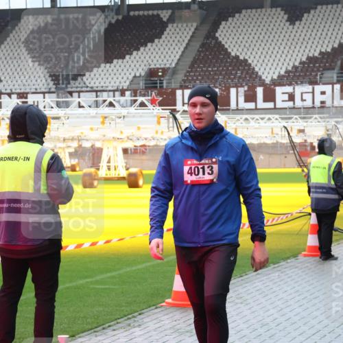 07.12.2025 - St. Pauli X-Mass-Run No. 15 Luisa Fischer http://msf.ph/oto/9388694 07.12.2025 11:56:22 Ziel 15, 4013, 294, 299, 1030, 1042, 1131, 1132, 1144, 1535, 2077, 2094, 2455, 3499, 3502, 3611, 3802, 4013, 4785 meine-sportfotos.de