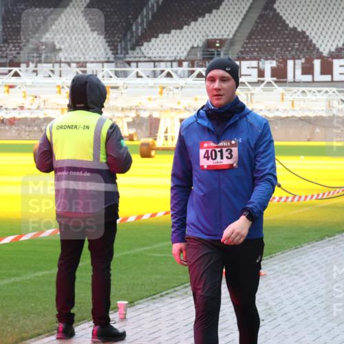 07.12.2025 - St. Pauli X-Mass-Run No. 15 Luisa Fischer http://msf.ph/oto/9388697 07.12.2025 11:56:23 Ziel 15, 4013, 294, 299, 1030, 1042, 1131, 1132, 1144, 1535, 2077, 2094, 2455, 3499, 3502, 3611, 3802, 4013, 4785 meine-sportfotos.de