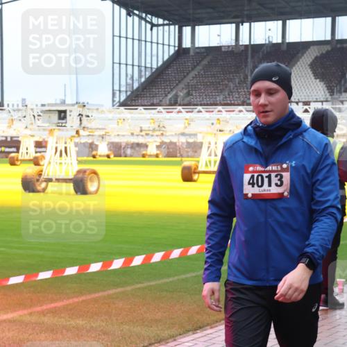 07.12.2025 - St. Pauli X-Mass-Run No. 15 Luisa Fischer http://msf.ph/oto/9388705 07.12.2025 11:56:25 Ziel 15, 4013, 294, 299, 1030, 1042, 1131, 1132, 1144, 1535, 2077, 2094, 2455, 3499, 3502, 3802, 4013, 4785 meine-sportfotos.de