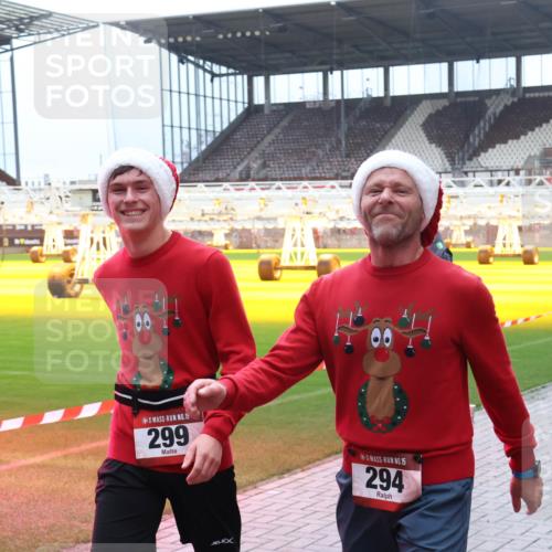 07.12.2025 - St. Pauli X-Mass-Run No. 15 Luisa Fischer http://msf.ph/oto/9388713 07.12.2025 11:56:36 Ziel 15, 299, 15, 294, 294, 1030, 1042, 1088, 1144, 2077, 2094, 2455, 3496, 3498, 3499, 3502, 3511, 3802, 3900 meine-sportfotos.de