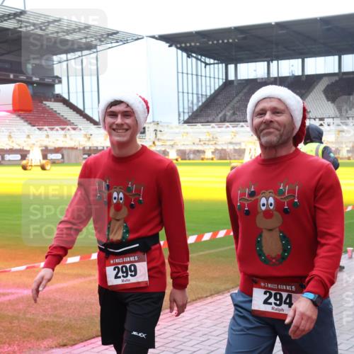 07.12.2025 - St. Pauli X-Mass-Run No. 15 Luisa Fischer http://msf.ph/oto/9388715 07.12.2025 11:56:36 Ziel 15, 299, 15, 294, 111, 294, 1030, 1042, 1088, 1144, 2077, 2094, 2455, 3496, 3498, 3499, 3502, 3511, 3802, 3900 meine-sportfotos.de
