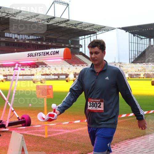 07.12.2025 - St. Pauli X-Mass-Run No. 15 Luisa Fischer http://msf.ph/oto/9388732 07.12.2025 11:56:44 Ziel 63, 15, 3802, 294, 1030, 1042, 1088, 1144, 2077, 2094, 2455, 3007, 3433, 3496, 3498, 3499, 3502, 3511, 3802, 3900 meine-sportfotos.de