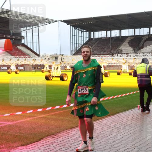 07.12.2025 - St. Pauli X-Mass-Run No. 15 Luisa Fischer http://msf.ph/oto/9388737 07.12.2025 11:56:51 Ziel 4, 0, 2455, 1030, 1088, 1144, 2455, 2929, 2932, 3007, 3433, 3496, 3498, 3499, 3502, 3511, 3802, 3842, 3843, 3844, 3900 meine-sportfotos.de