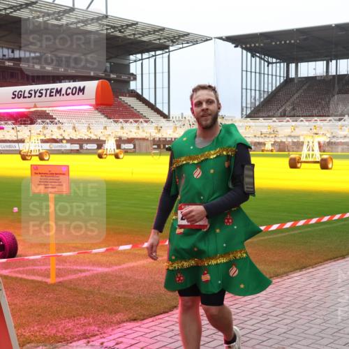 07.12.2025 - St. Pauli X-Mass-Run No. 15 Luisa Fischer http://msf.ph/oto/9388741 07.12.2025 11:56:52 Ziel 4, 1030, 1088, 1144, 2455, 2929, 2932, 3007, 3433, 3496, 3498, 3499, 3502, 3511, 3802, 3842, 3843, 3844, 3900 meine-sportfotos.de