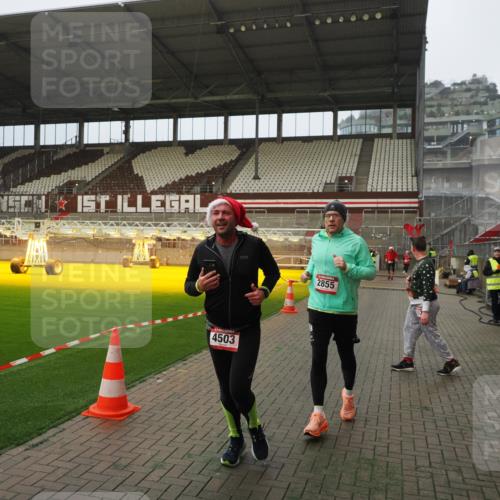 07.12.2025 - St. Pauli X-Mass-Run No. 15 Fabian Wolf http://msf.ph/oto/9388747 07.12.2025 10:20:15 Ziel 459, 1364, 1553, 1903, 2238, 2751, 2855, 3846, 3871, 4042, 4071, 4503, 4523 meine-sportfotos.de