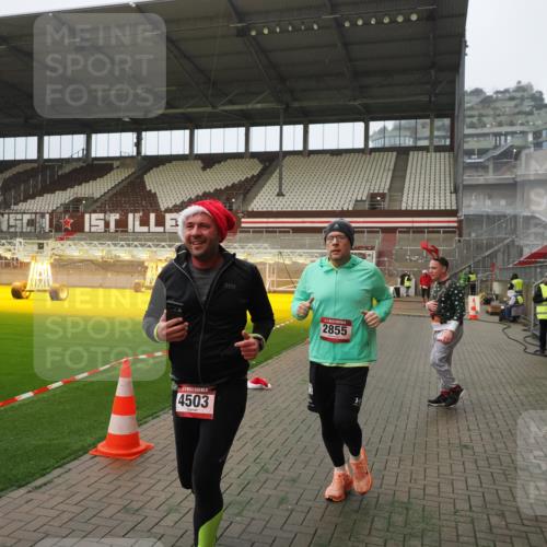 07.12.2025 - St. Pauli X-Mass-Run No. 15 Fabian Wolf http://msf.ph/oto/9388751 07.12.2025 10:20:15 Ziel 459, 1364, 1553, 1903, 2238, 2751, 2855, 3846, 3871, 4042, 4071, 4503, 4523 meine-sportfotos.de