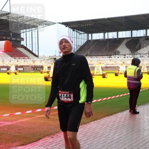 07.12.2025 - St. Pauli X-Mass-Run No. 15 Luisa Fischer http://msf.ph/oto/9388756 07.12.2025 11:57:03 Ziel 1144, 1030, 1088, 1144, 2596, 2598, 2599, 2824, 2825, 2826, 2929, 2932, 3007, 3433, 3459, 3496, 3498, 3499, 3511, 3842, 3843, 3844, 3900, 4172, 4174 meine-sportfotos.de