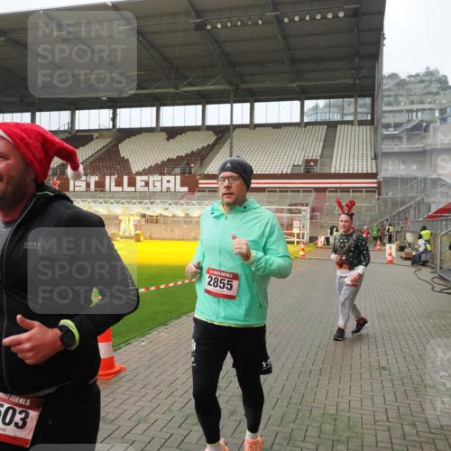07.12.2025 - St. Pauli X-Mass-Run No. 15 Fabian Wolf http://msf.ph/oto/9388759 07.12.2025 10:20:16 Ziel 459, 1364, 1553, 1903, 2238, 2751, 2855, 3846, 3871, 4042, 4071, 4503, 4523 meine-sportfotos.de