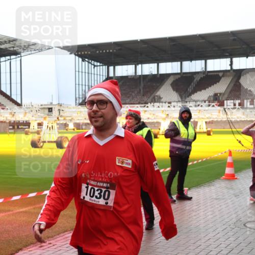 07.12.2025 - St. Pauli X-Mass-Run No. 15 Luisa Fischer http://msf.ph/oto/9388771 07.12.2025 11:57:08 Ziel 15, 1030, 499, 722, 1088, 1271, 2596, 2598, 2599, 2824, 2825, 2826, 2929, 2932, 3007, 3383, 3433, 3459, 3496, 3498, 3511, 3842, 3843, 3844, 3900, 4172, 4174 meine-sportfotos.de