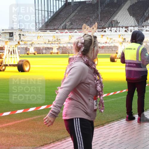 07.12.2025 - St. Pauli X-Mass-Run No. 15 Luisa Fischer http://msf.ph/oto/9388772 07.12.2025 11:57:14 Ziel 722, 1088, 1271, 1836, 1877, 2496, 2596, 2598, 2599, 2824, 2825, 2826, 2929, 2932, 3007, 3383, 3433, 3459, 3496, 3498, 3511, 3842, 3843, 3844, 3900, 4172, 4174 meine-sportfotos.de