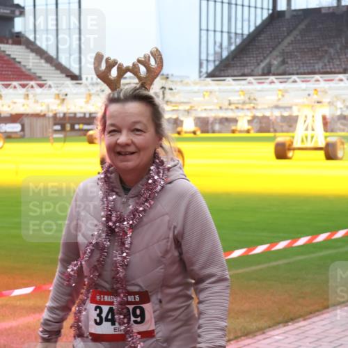07.12.2025 - St. Pauli X-Mass-Run No. 15 Luisa Fischer http://msf.ph/oto/9388781 07.12.2025 11:57:16 Ziel 30, 15, 3499, 722, 1088, 1271, 1836, 1877, 2496, 2596, 2598, 2599, 2824, 2825, 2826, 2929, 2932, 3007, 3383, 3433, 3459, 3496, 3498, 3511, 3842, 3843, 3844, 3900, 4172, 4174 meine-sportfotos.de