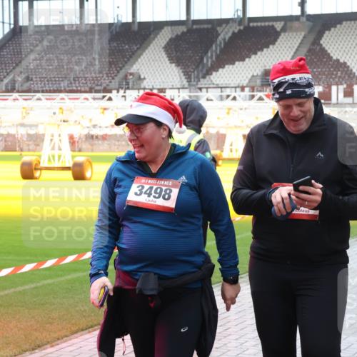 07.12.2025 - St. Pauli X-Mass-Run No. 15 Luisa Fischer http://msf.ph/oto/9388782 07.12.2025 11:57:17 Ziel 15, 3498, 722, 1088, 1271, 1836, 1877, 2496, 2596, 2598, 2599, 2824, 2825, 2826, 2929, 2932, 3007, 3383, 3433, 3459, 3496, 3498, 3511, 3842, 3843, 3844, 3900, 4172, 4174 meine-sportfotos.de
