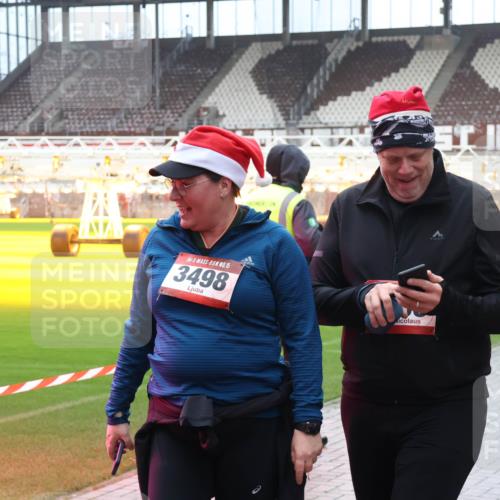 07.12.2025 - St. Pauli X-Mass-Run No. 15 Luisa Fischer http://msf.ph/oto/9388784 07.12.2025 11:57:17 Ziel 15, 3498, 722, 1088, 1271, 1836, 1877, 2496, 2596, 2598, 2599, 2824, 2825, 2826, 2929, 2932, 3007, 3383, 3433, 3459, 3496, 3498, 3511, 3842, 3843, 3844, 3900, 4172, 4174 meine-sportfotos.de