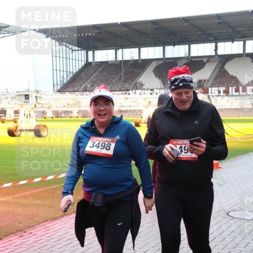 07.12.2025 - St. Pauli X-Mass-Run No. 15 Luisa Fischer http://msf.ph/oto/9388787 07.12.2025 11:57:18 Ziel 15, 3498, 49, 3007, 722, 1088, 1271, 1836, 1877, 2496, 2596, 2598, 2599, 2824, 2825, 2826, 2929, 2932, 3007, 3383, 3433, 3459, 3496, 3498, 3511, 3842, 3843, 3844, 3900, 4172, 4174 meine-sportfotos.de