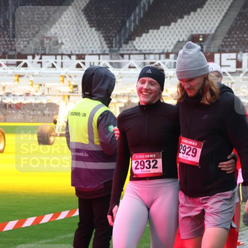 07.12.2025 - St. Pauli X-Mass-Run No. 15 Luisa Fischer http://msf.ph/oto/9388800 07.12.2025 11:57:34 Ziel 15, 2932, 15, 2929, 38, 722, 1271, 1327, 1836, 1877, 2496, 2596, 2598, 2599, 2811, 2824, 2825, 2826, 2932, 3383, 3459, 3842, 3844, 4172, 4174 meine-sportfotos.de