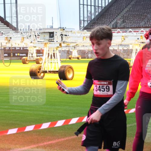 07.12.2025 - St. Pauli X-Mass-Run No. 15 Luisa Fischer http://msf.ph/oto/9388831 07.12.2025 11:57:43 Ziel 3459, 2598, 171, 722, 1271, 1327, 1836, 1877, 2496, 2811, 2824, 2825, 2826, 3383, 3444, 3452, 3459, 4125 meine-sportfotos.de