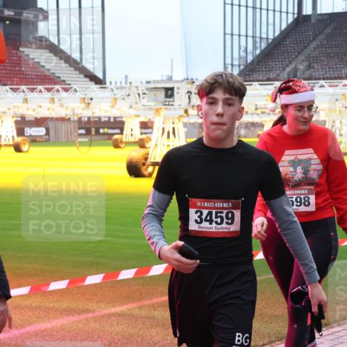 07.12.2025 - St. Pauli X-Mass-Run No. 15 Luisa Fischer http://msf.ph/oto/9388834 07.12.2025 11:57:44 Ziel 15, 3459, 15, 598, 15, 2596, 722, 1271, 1327, 1836, 1877, 2496, 2811, 2824, 2825, 2826, 3383, 3444, 3452, 3459, 3993, 4125 meine-sportfotos.de