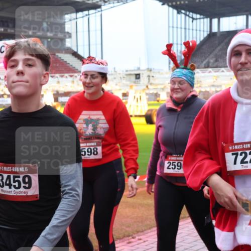 07.12.2025 - St. Pauli X-Mass-Run No. 15 Luisa Fischer http://msf.ph/oto/9388840 07.12.2025 11:57:45 Ziel 15, 3459, 598, 259, 15, 722, 722, 1271, 1327, 1836, 1877, 2228, 2496, 2811, 2824, 2825, 2826, 3383, 3444, 3452, 3459, 3993, 4125 meine-sportfotos.de