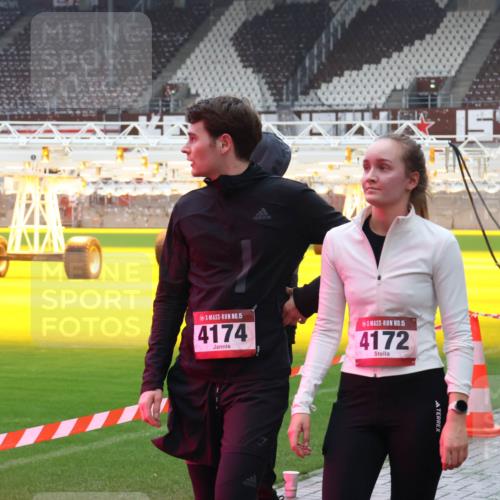 07.12.2025 - St. Pauli X-Mass-Run No. 15 Luisa Fischer http://msf.ph/oto/9388858 07.12.2025 11:57:51 Ziel 15, 4174, 15, 4172, 722, 1271, 1327, 1836, 1877, 2228, 2496, 2811, 3383, 3444, 3452, 3480, 3847, 3852, 3993, 4125 meine-sportfotos.de