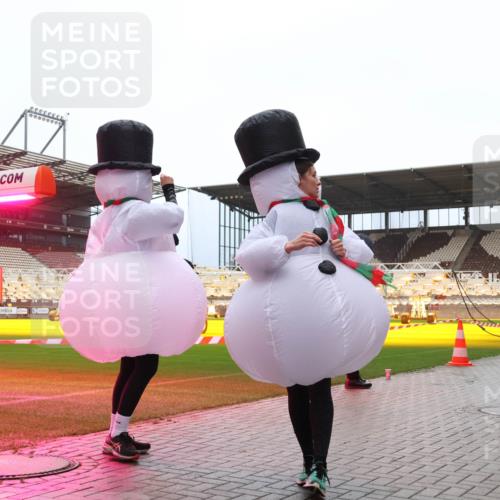 07.12.2025 - St. Pauli X-Mass-Run No. 15 Luisa Fischer http://msf.ph/oto/9388945 07.12.2025 11:58:35 Ziel 2228, 1151, 1909, 1914, 3150, 3457, 3661, 3801, 3817, 3847, 4057, 4218, 4240, 4721 meine-sportfotos.de