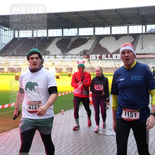 07.12.2025 - St. Pauli X-Mass-Run No. 15 Luisa Fischer http://msf.ph/oto/9389007 07.12.2025 11:59:10 Ziel 15, 4721, 1, 3661, 3457, 54, 28, 18, 09, 50, 15, 5, 1151, 163, 409, 413, 415, 419, 589, 1151, 1777, 1909, 1914, 3150, 3192, 3457, 3533, 3661, 4057, 4312, 4505, 4721, 4733 meine-sportfotos.de
