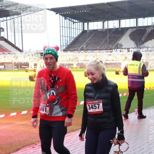 07.12.2025 - St. Pauli X-Mass-Run No. 15 Luisa Fischer http://msf.ph/oto/9389020 07.12.2025 11:59:14 Ziel 15, 3661, 15, 3457, 163, 409, 413, 415, 419, 589, 1151, 1777, 1909, 1914, 3150, 3192, 3457, 3533, 3661, 4057, 4312, 4505, 4721, 4733, 4749 meine-sportfotos.de