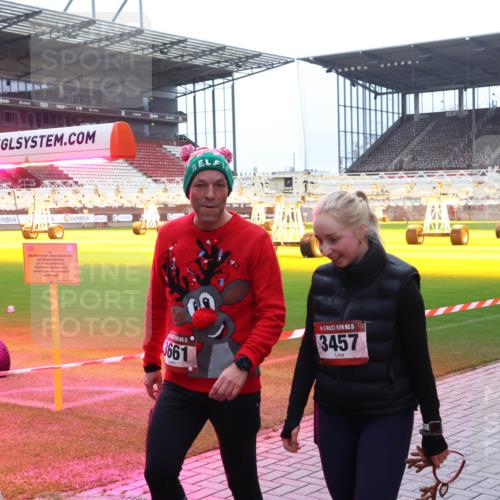07.12.2025 - St. Pauli X-Mass-Run No. 15 Luisa Fischer http://msf.ph/oto/9389023 07.12.2025 11:59:14 Ziel 15, 3661, 15, 3457, 163, 409, 413, 415, 419, 589, 1151, 1777, 1909, 1914, 3150, 3192, 3457, 3533, 3661, 4057, 4312, 4505, 4721, 4733, 4749 meine-sportfotos.de