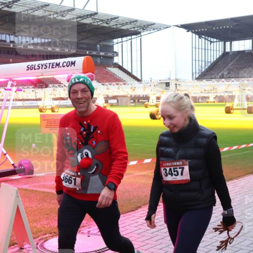 07.12.2025 - St. Pauli X-Mass-Run No. 15 Luisa Fischer http://msf.ph/oto/9389025 07.12.2025 11:59:15 Ziel 4, 3661, 15, 3457, 163, 409, 413, 415, 419, 589, 1151, 1777, 1909, 1914, 3150, 3192, 3457, 3533, 4057, 4312, 4505, 4721, 4733, 4749 meine-sportfotos.de